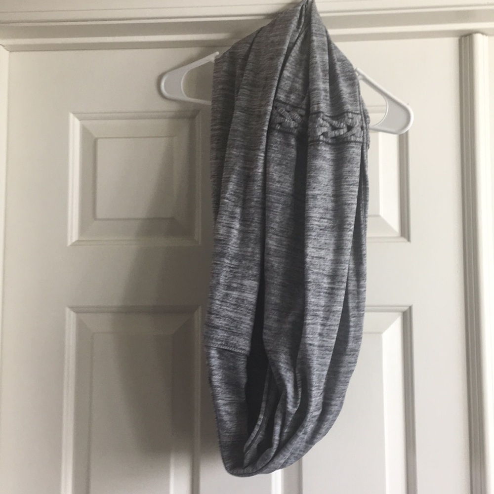 Lululemon gray scarf. Worn once.